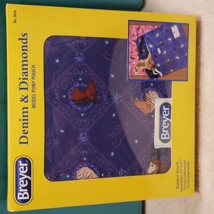 Brand new, unopened, Breyer, Denim & Diamonds, Model Pony Pouch, Purple